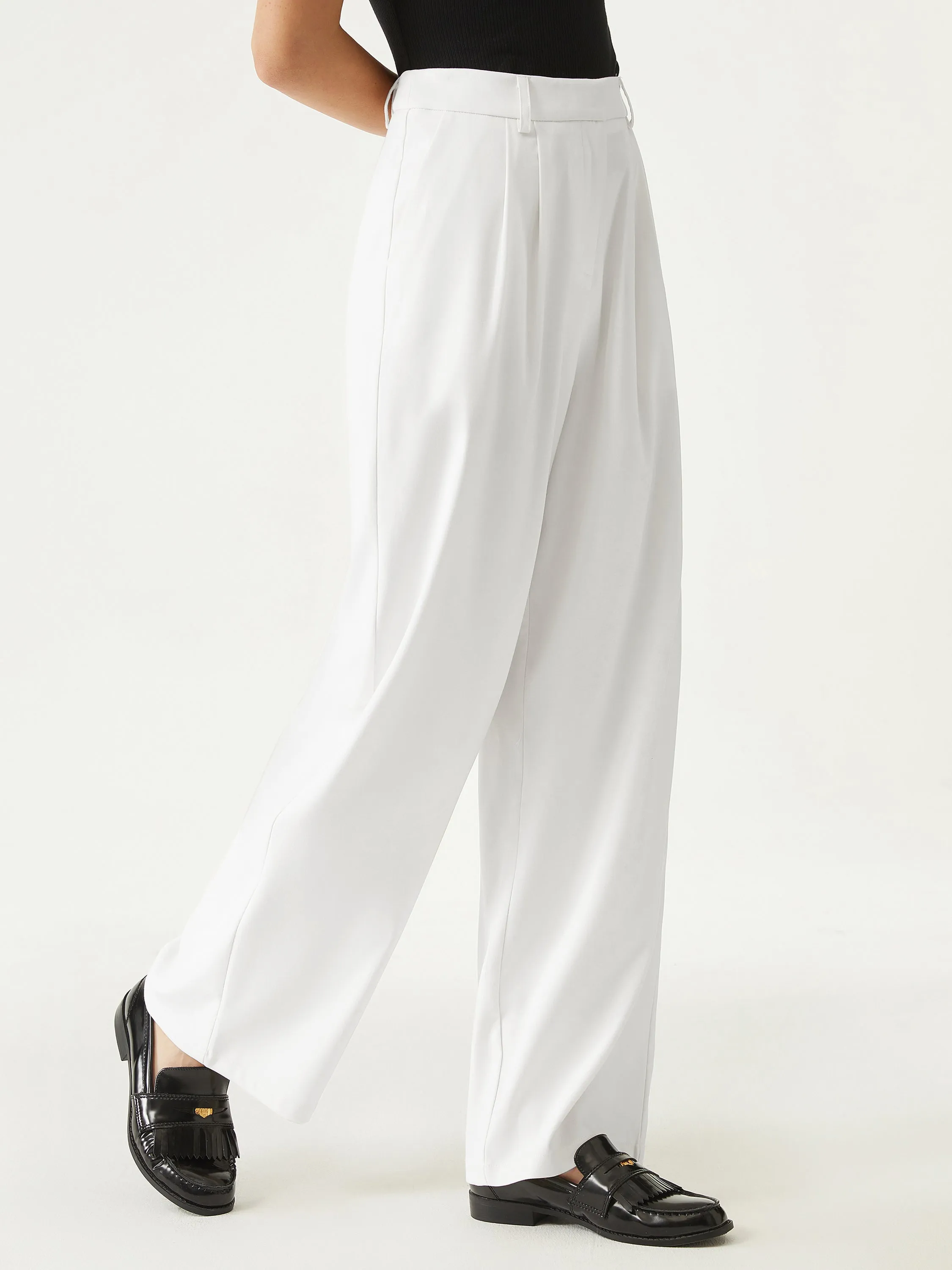 Effortless Wide-Leg Tailored Pant