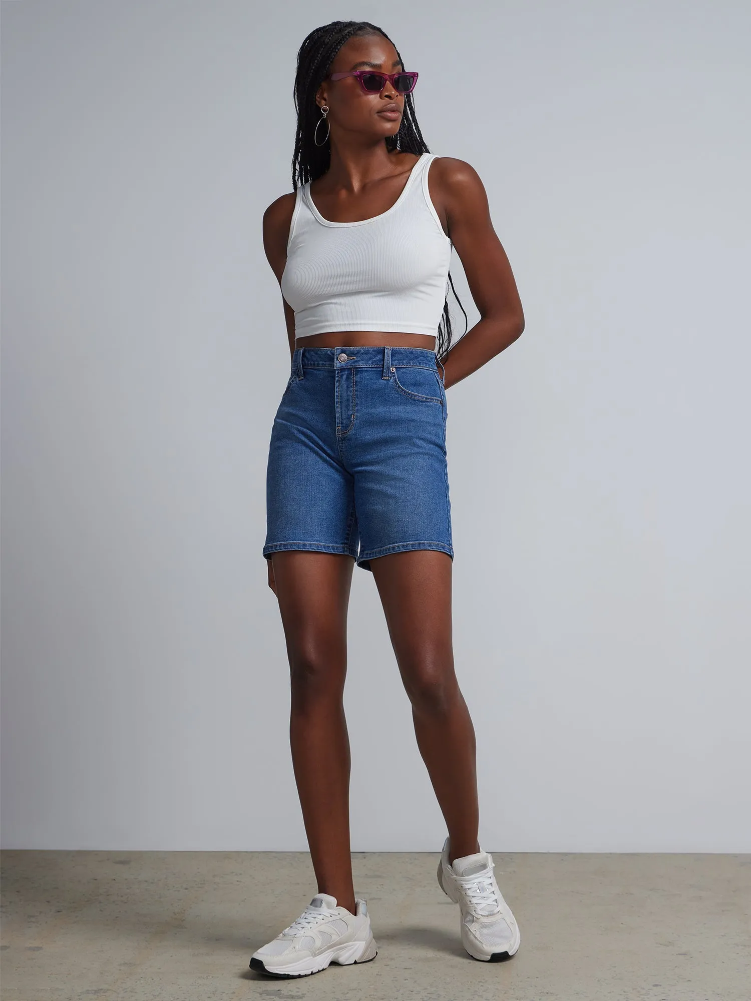 Essential High-Waisted Denim 7-Inch Short - Dark Wash