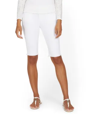Lexi Mid-Rise 13-Inch Bermuda Short - White