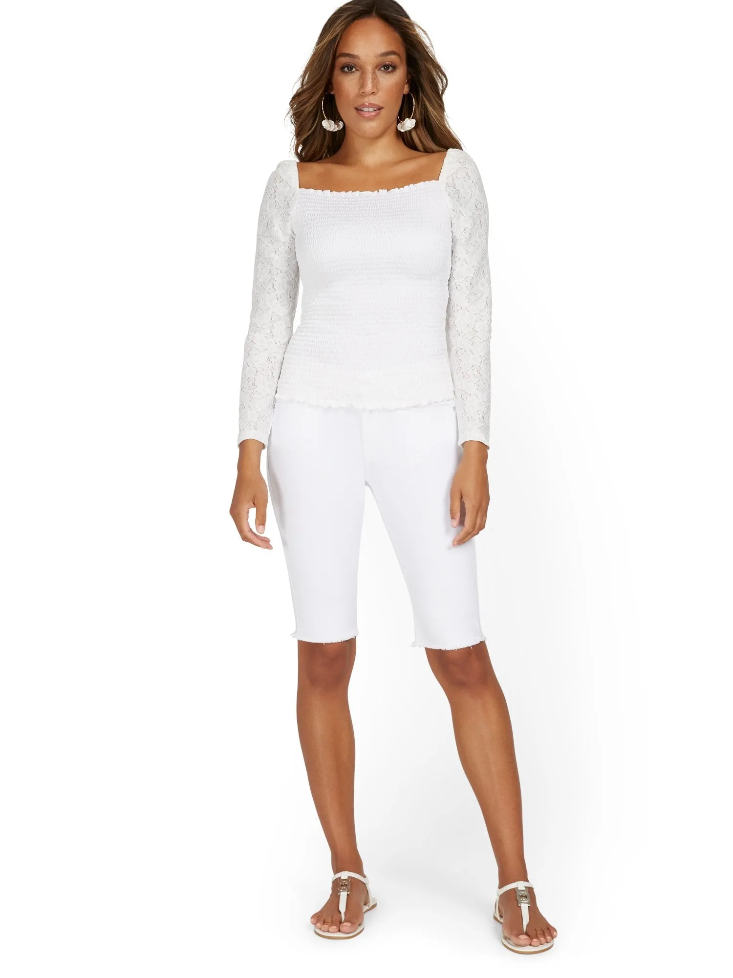 Lexi Mid-Rise 13-Inch Bermuda Short - White