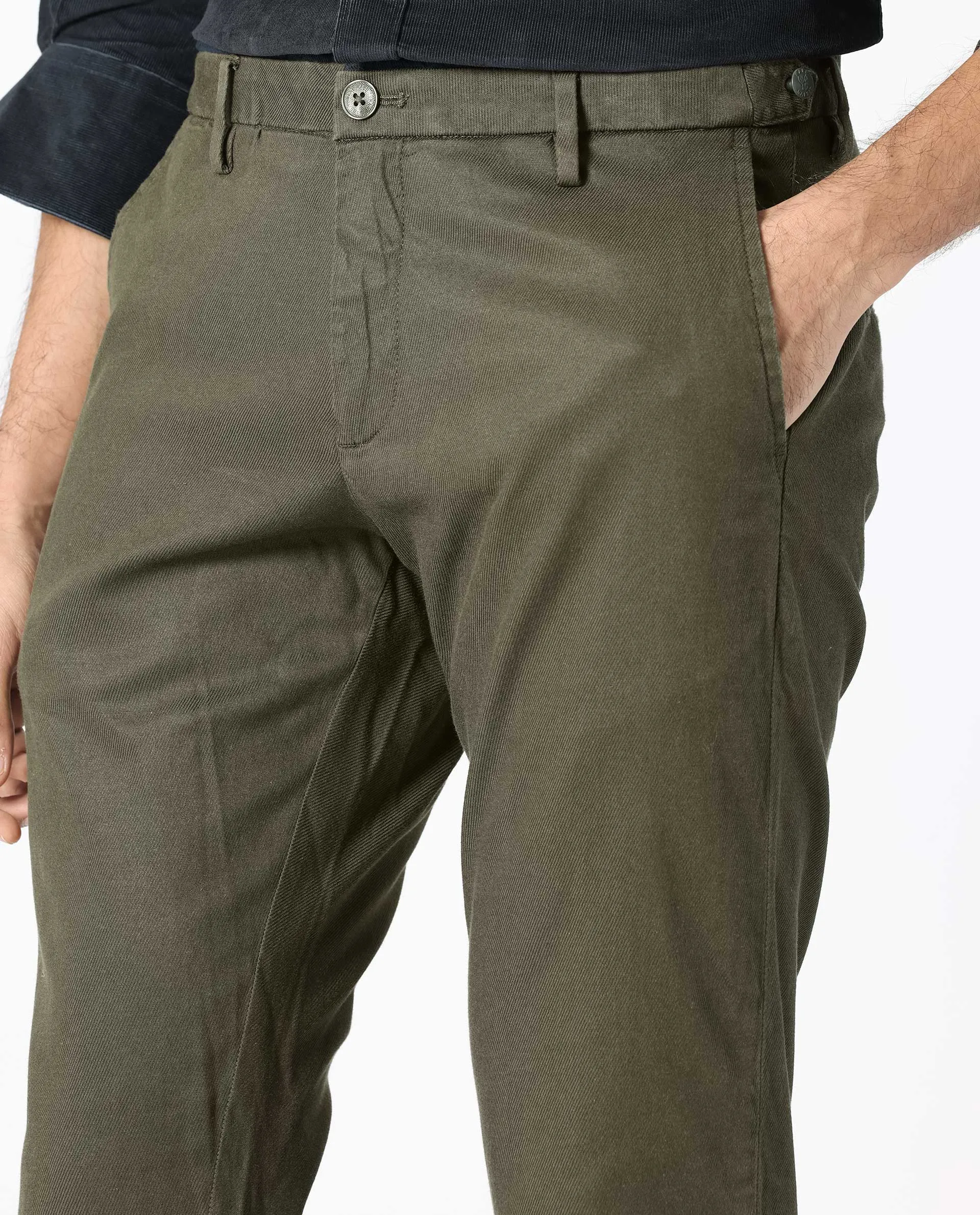 Rare Rabbit Men's Cellular Olive Solid Mid-Rise Regular Fit Twill Trouser