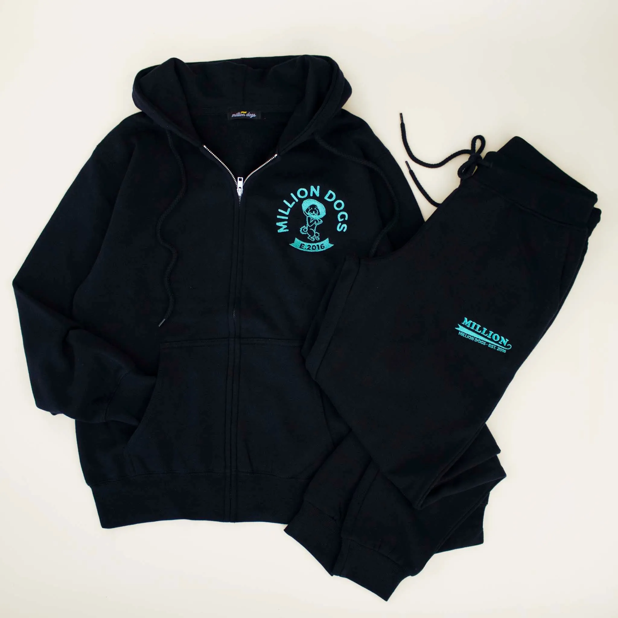 Women's Black Cozy Fleece Sweatpants